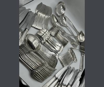 Ravinet d'enfert. Important silver-plated metal housewife.90 Pieces